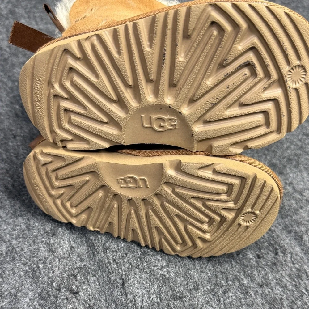 UGG Tan Kids Boots - Picture 5 of 8